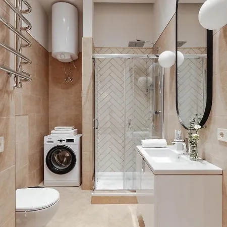 New! Luxury In The Center Of Overlooking Deribasovskaya Str. Price!