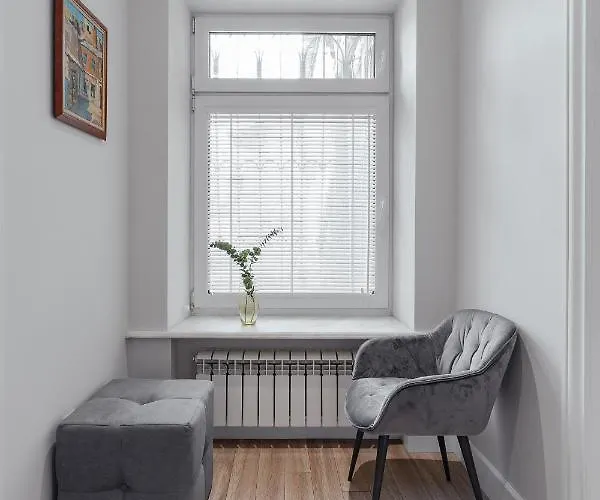 Daire New! Luxury In The Center Of Overlooking Deribasovskaya Str. Price!