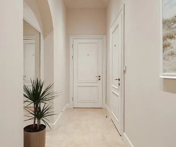 New! Luxury In The Center Of Overlooking Deribasovskaya Str. Price! אודסה