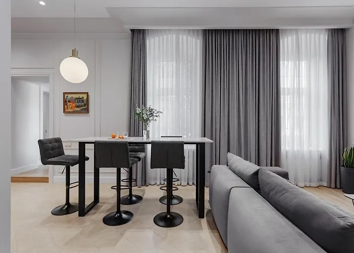 New! Luxury In The Center Of Overlooking Deribasovskaya Str. Price! Daire Odessa