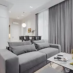 Apartment New! Luxury In The Center Of Overlooking Deribasovskaya Str. Price! Odessa