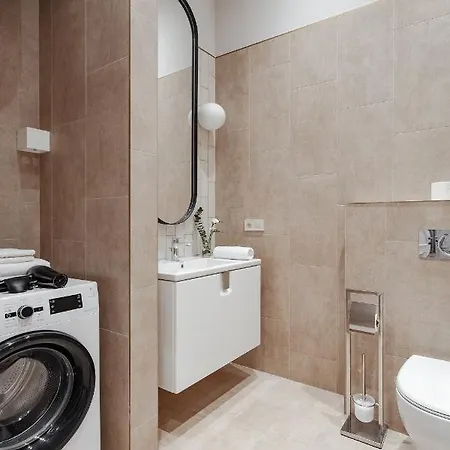Apartament New! Luxury In The Center Of Overlooking Deribasovskaya Str. Price! Odessa