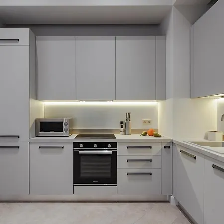 New! Luxury In The Center Of Overlooking Deribasovskaya Str. Price! Apartman