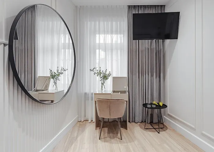 New! Luxury In The Center Of Overlooking Deribasovskaya Str. Price! Apartment