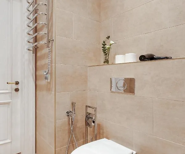 Apartment New! Luxury In The Center Of Overlooking Deribasovskaya Str. Price!